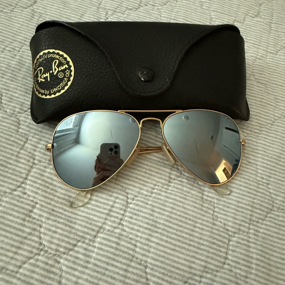 Ray-Ban Gold Frame Aviator Sunglasses